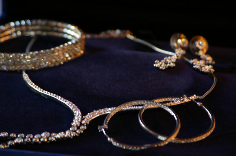 I braccialetti di diamanti di Maria Antonietta vanno all’asta